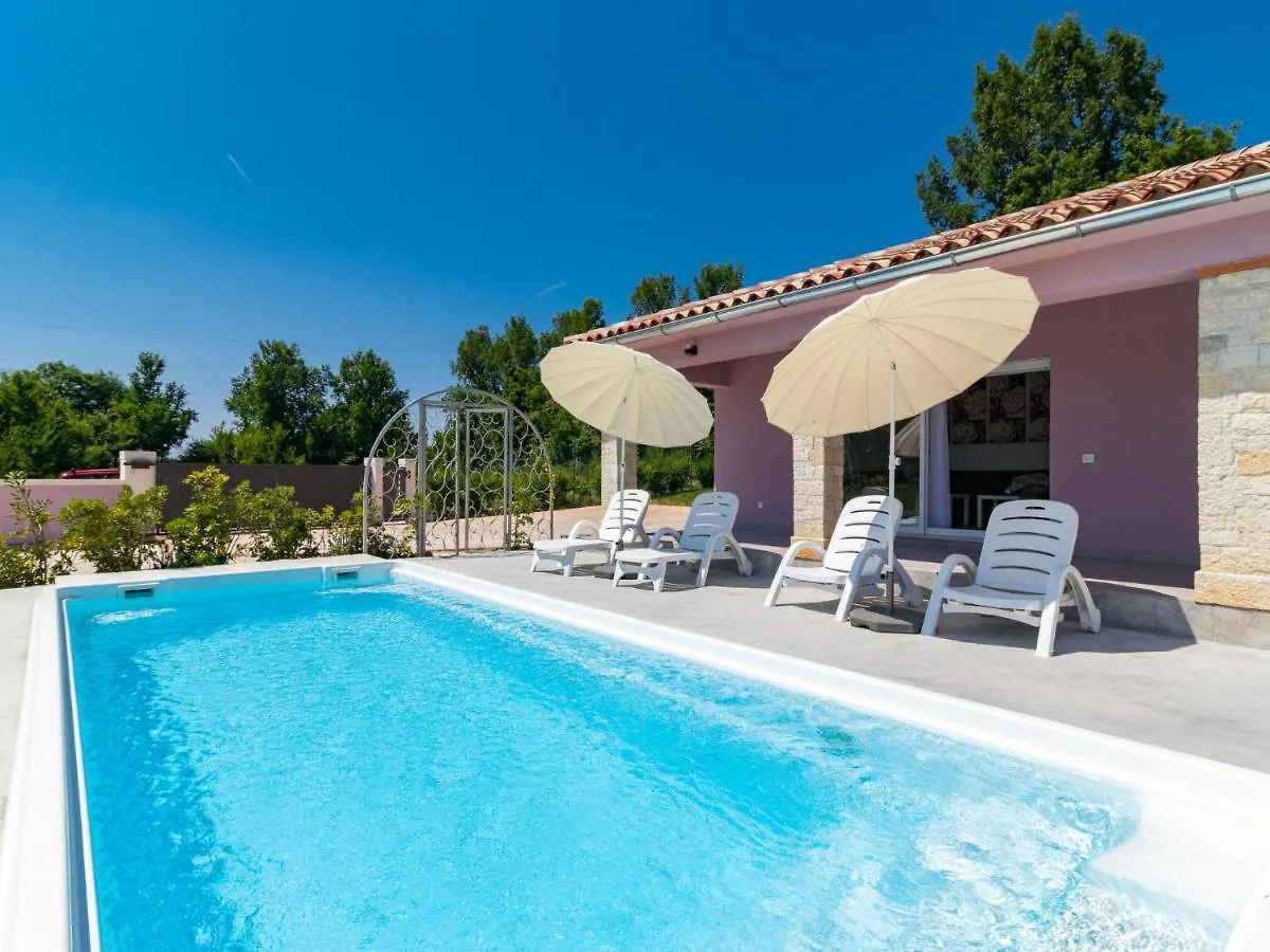 Holiday Home Mario By Interhome Svetvincenat